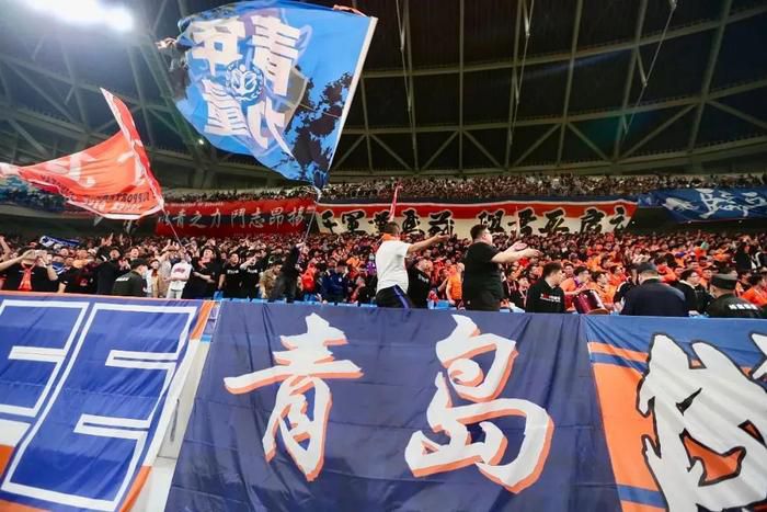 第76分钟，沙尔拜托防守后在大禁区线附近的左脚打门，罗伯特-桑切斯将球扑出。